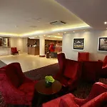 Academy Plaza Otel 3*