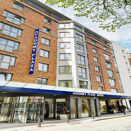 Academy Plaza Hotel 3*