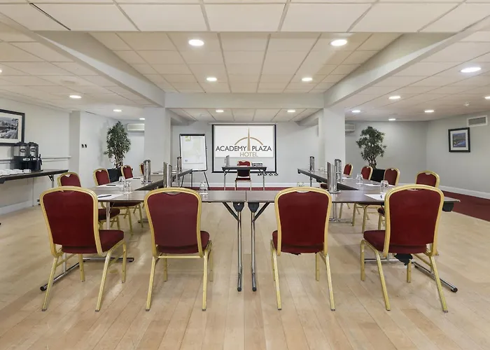 アカデミー プラザ ホテル
