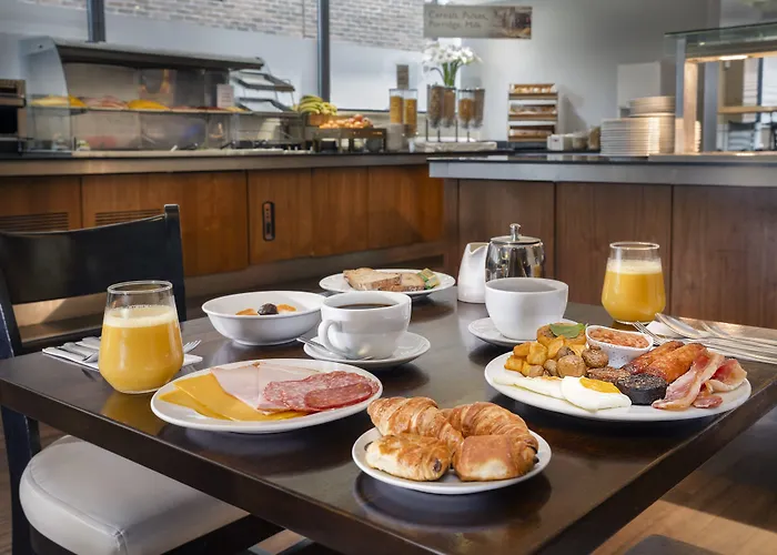 ホテル アカデミー プラザ