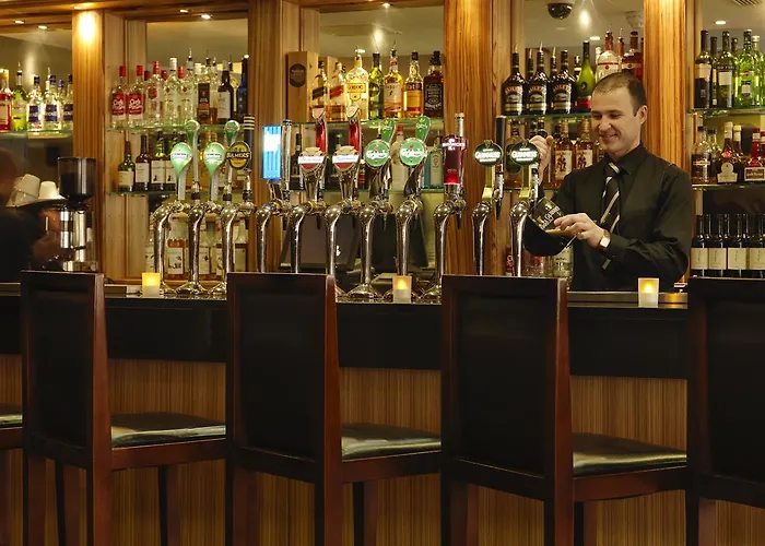 Academy Plaza Hotel 3*