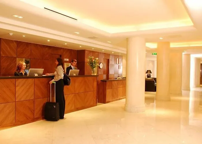 Academy Plaza Szálloda 3*