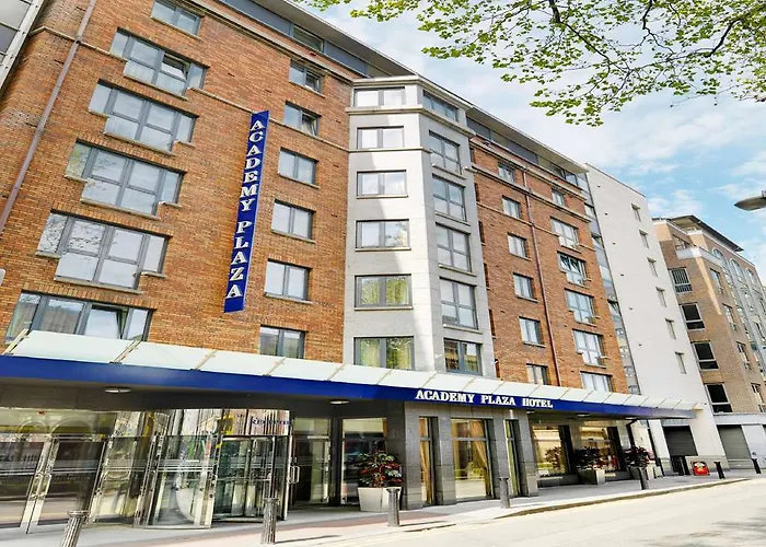 Academy Plaza Szálloda 3*